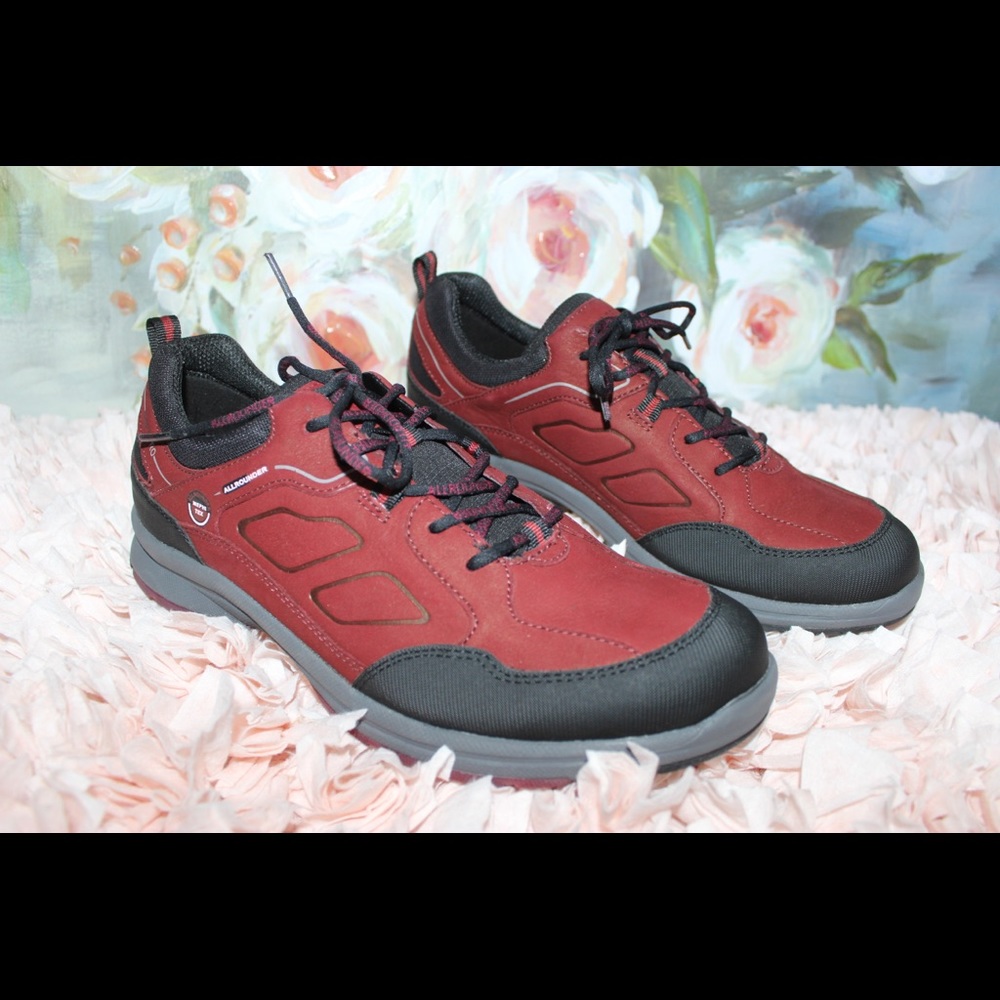 NWOT Allrounder Dascher Red Tex Sneaker